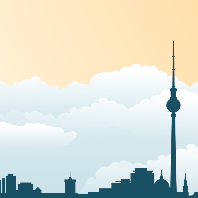 10 Jahre Sweap” vor der Berliner Skyline mit Fernsehturm und Wolken im warm-orangen Himmel